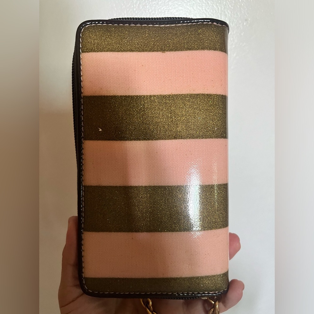 Juicy Couture x Sephora brush wallet - Picture 2 of 7